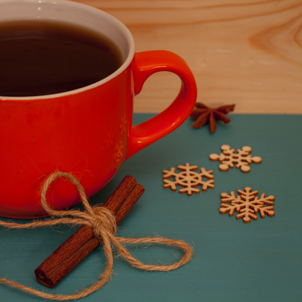 Tema de Cristmas - grande xícara de chá de laranja e rolo de canela
 - Foto, Imagem