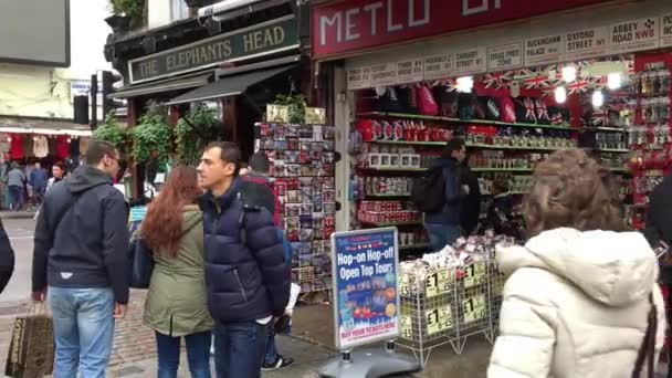 Personas caminando en Camden Town - Londres - Reino Unido
 - Metraje, vídeo