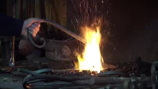 blacksmith artist in his workshop - Footage, Video
