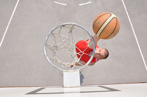 Basketball player shooting - Foto, imagen