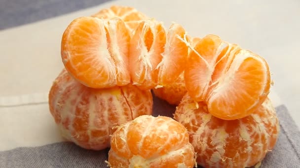 peeled tangerines rotate - Footage, Video
