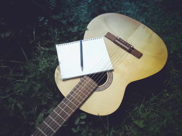 Wooden acoustic guitar - Foto, Imagem
