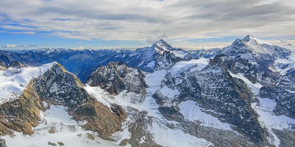 Θέα στις Ελβετικές Άλπεις - Φωτογραφία, εικόνα