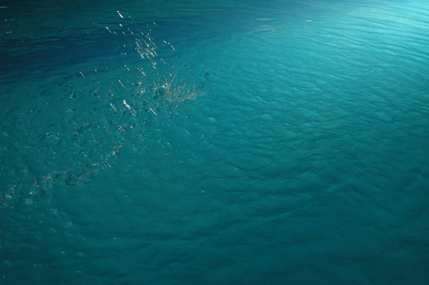 Water golven in daglicht - Foto, afbeelding