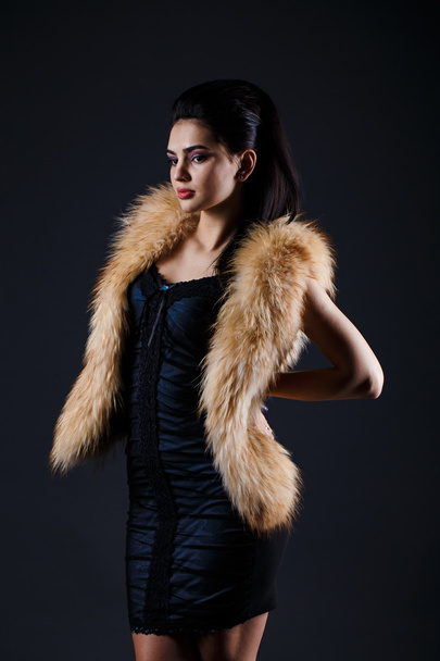 Portrait of a seductive lady in fur coat - Zdjęcie, obraz