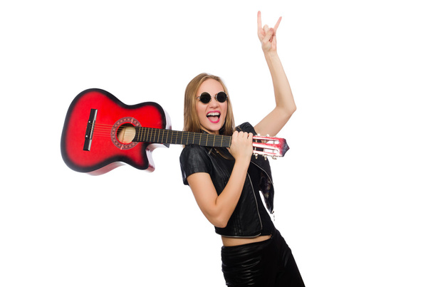 Молодая женщина гитаристка изолирована на белом
 - Фото, изображение