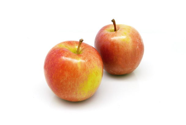 Дві червоні яблука
 - Фото, зображення
