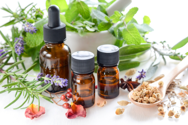 natural apothecary with essential oils - Foto, Bild