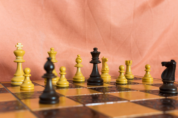 Фотография на шахматной доске
 - Фото, изображение