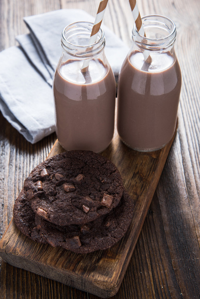 Chocolate milkshake with homemade cookies - Photo, image