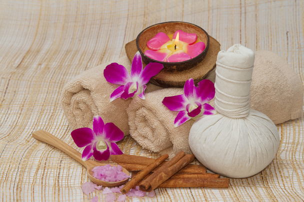 Тайский спа и массаж, здоровый и красивый на фоне бума
 - Фото, изображение