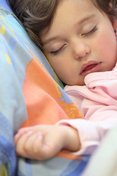 Little girl having a nap - Valokuva, kuva