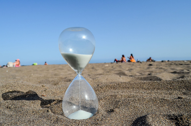 Relógio de Ampulheta na Praia da Areia
 - Foto, Imagem