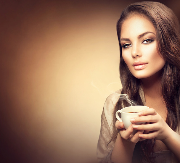 woman drinking hot coffee - Foto, Imagem