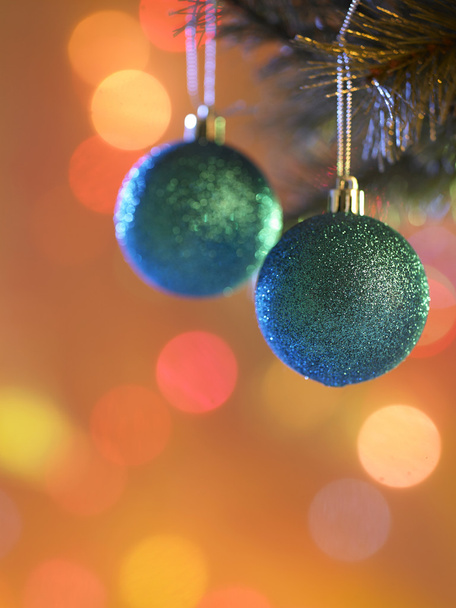 緑のクリスマス ボール - 写真・画像