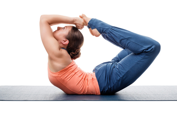 Sporty fit mulher pratica ioga asana Dhanurasana
 - Foto, Imagem