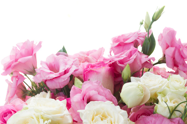bouquet of fresh roses - Фото, зображення