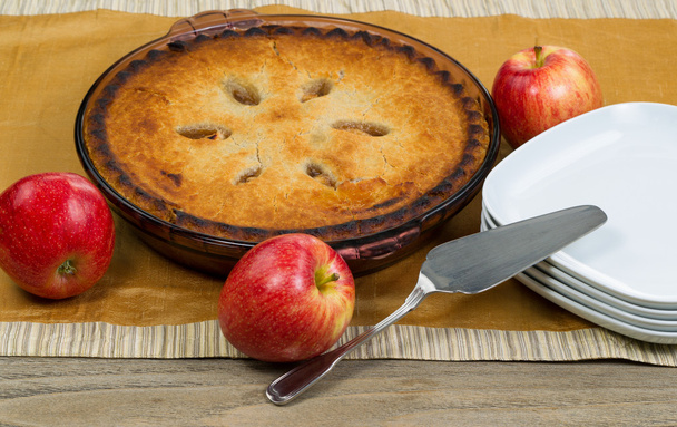 Čerstvě upečený Domácí jablečný koláč na ubrus  - Fotografie, Obrázek