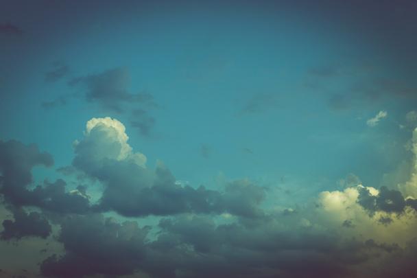 fond bleu ciel vintage coloré
 - Photo, image