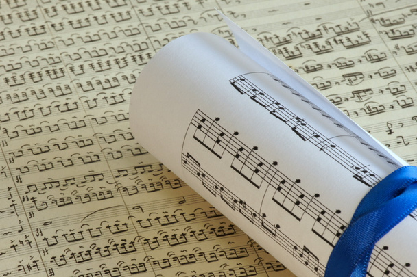 Листовая музыка - Фото, изображение