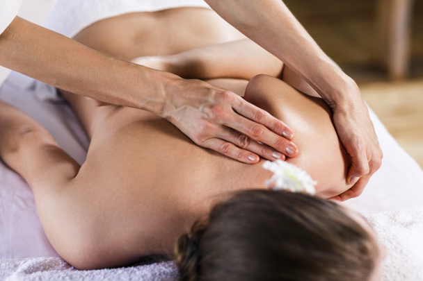 Woman enjoying massage. - Foto, Imagem