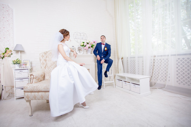 Interior bride and groom - Фото, зображення