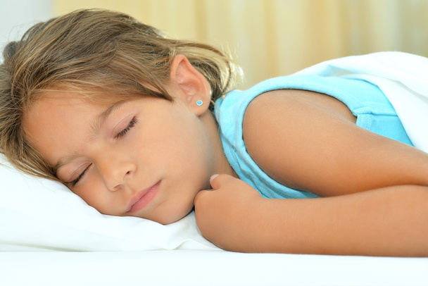 Сладких снов, девушка спит
 - Фото, изображение