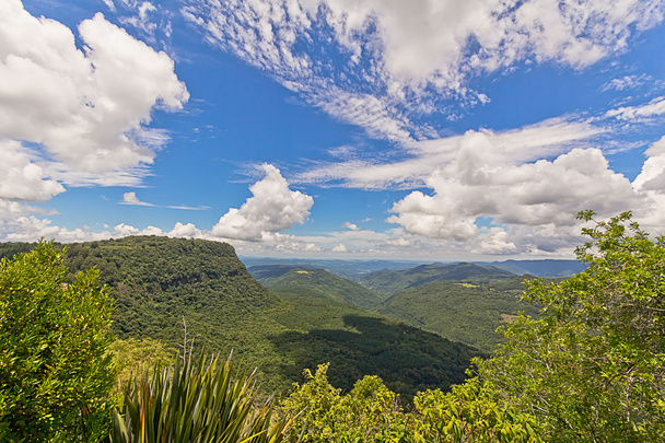 Vista del Valle del Quilombo - Ciudad de Canela - Brasil
 - Foto, imagen
