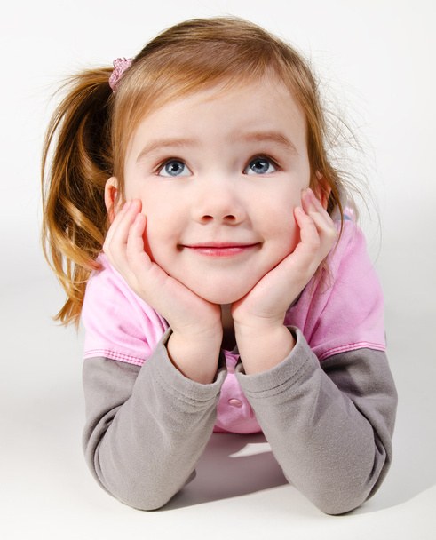 Portrait of happy smiling little girl - Foto, afbeelding