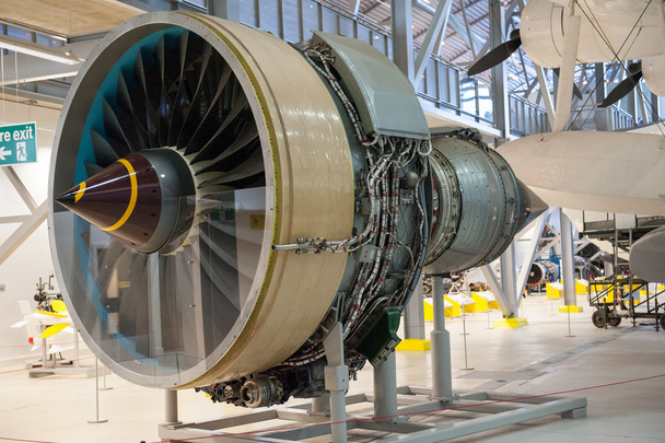 Büyük jet motoru - Fotoğraf, Görsel
