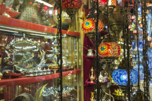 Diverse oude lampen op de Grand Bazaar in Istanbul - Foto, afbeelding