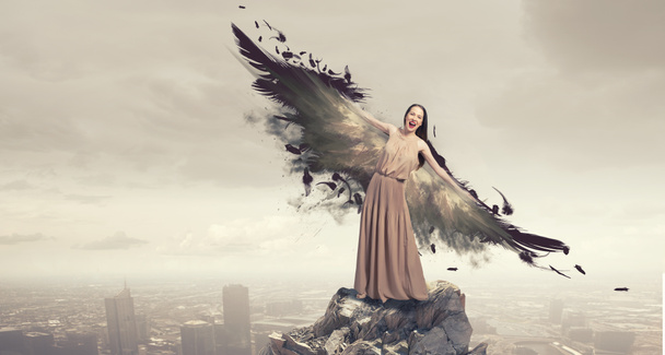 Angel menina voando alto
 - Foto, Imagem