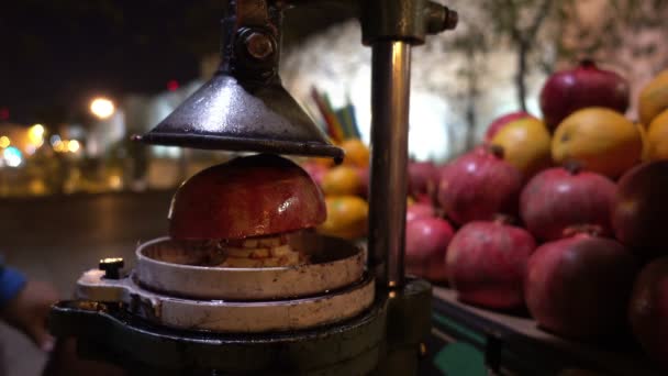 Making pomegranate juice. - Footage, Video