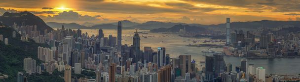 Sonnenaufgang über dem Hongkong  - Foto, Bild