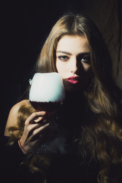 Woman with elixir of beauty - Foto, Imagem