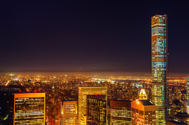 aerial view of Manhattan, NYC, at night - Фото, зображення