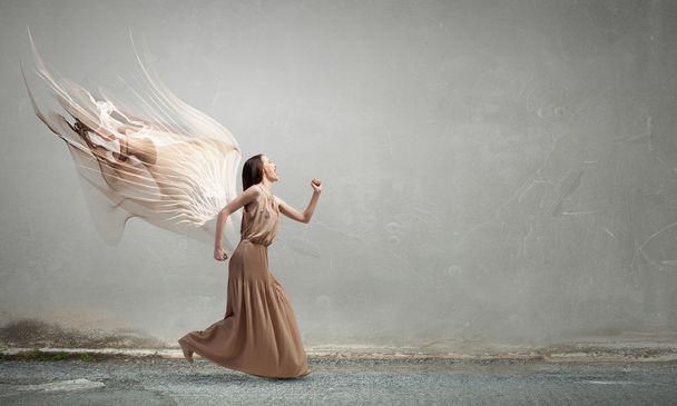 Ангел дівчата у сукні - Фото, зображення