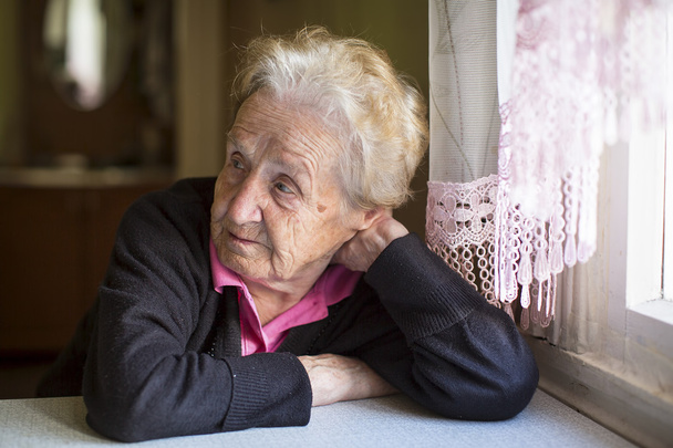 портрет старої жінки
 - Фото, зображення