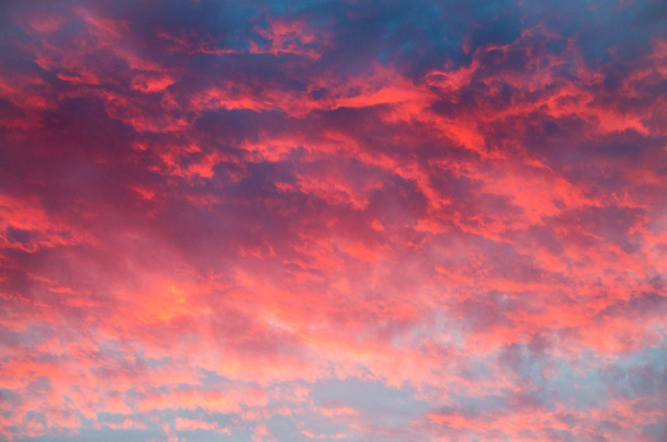 napnyugtakor ég színe - Fotó, kép
