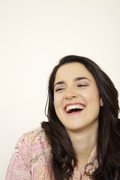 Nuori nainen nauraa
 - Valokuva, kuva