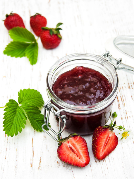 Strawberry jam and fresh strawberries  - Photo, Image