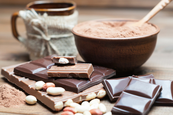 черный и молочный шоколад, орехи, какао
 - Фото, изображение