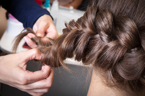 weave braids in the barbershop - Φωτογραφία, εικόνα