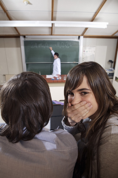 Студенты говорят во время урока
 - Фото, изображение