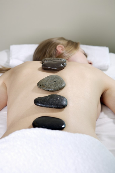 массаж в спа салоне - Фото, изображение