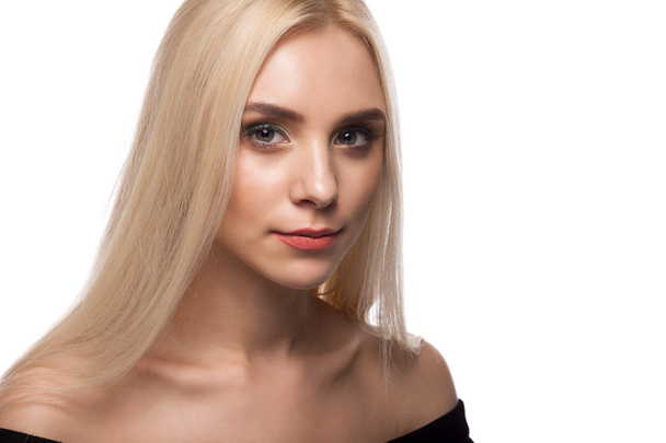 portrét blondýna na bílém pozadí - Fotografie, Obrázek