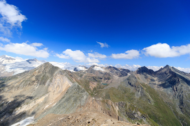 Panorama mit Eissee, Weißspitze und Gletscher Grossvenediger in den Hochtauernalpen, Österreich - Foto, Bild