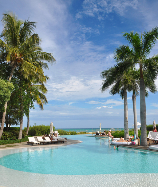 luxusní resort pool - Fotografie, Obrázek