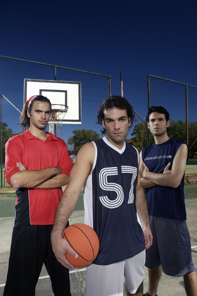 Trois joueurs de basket
 - Photo, image