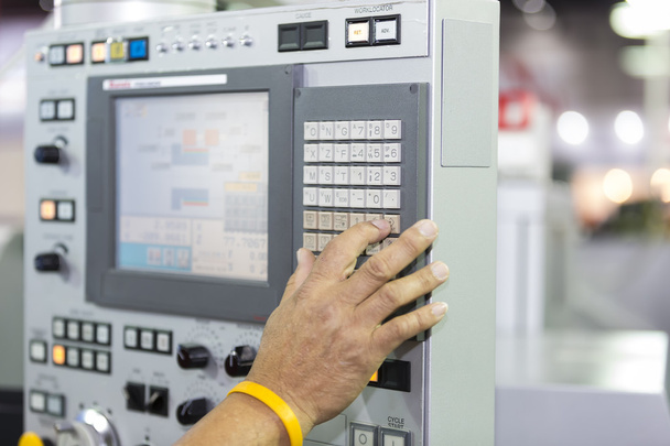 CNC makine kontrol paneli - Fotoğraf, Görsel